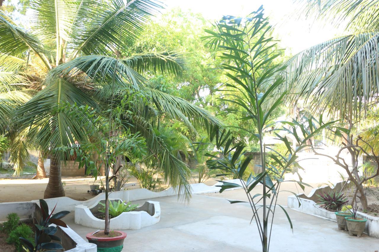El Shaddai Hotel Mannar Buitenkant foto